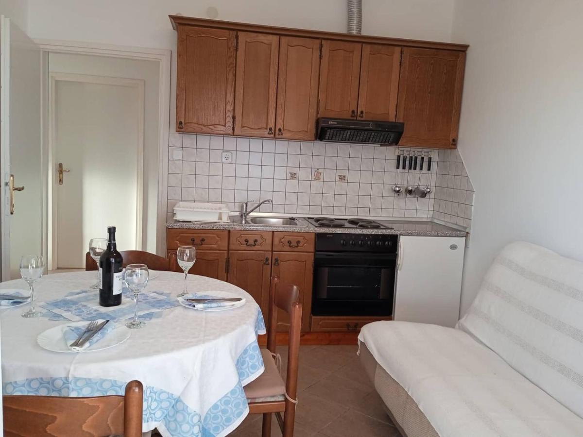 Apartmani Vesna Lun  Eksteriør billede